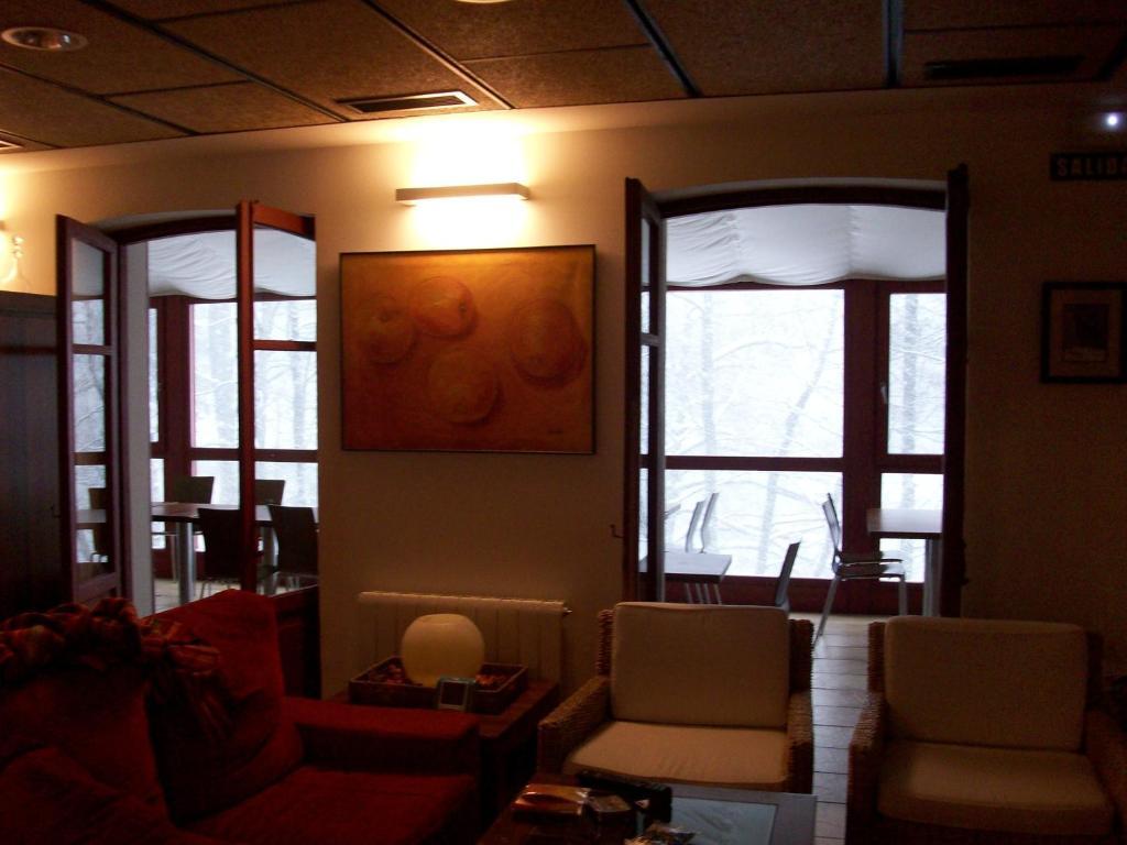 Hostal Rural Arrobi Borda Eugi Εξωτερικό φωτογραφία