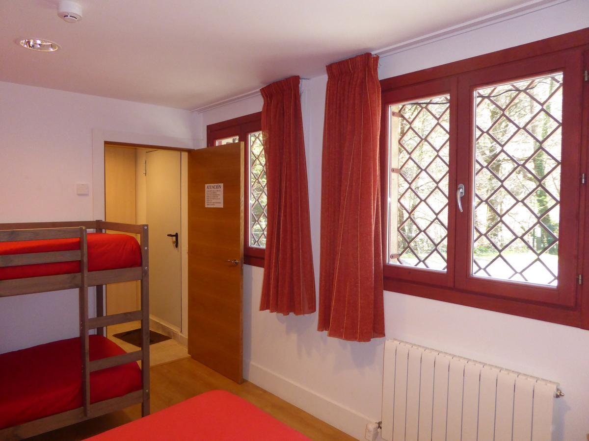 Hostal Rural Arrobi Borda Eugi Εξωτερικό φωτογραφία